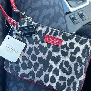 Coach mini Leopard wrislet
